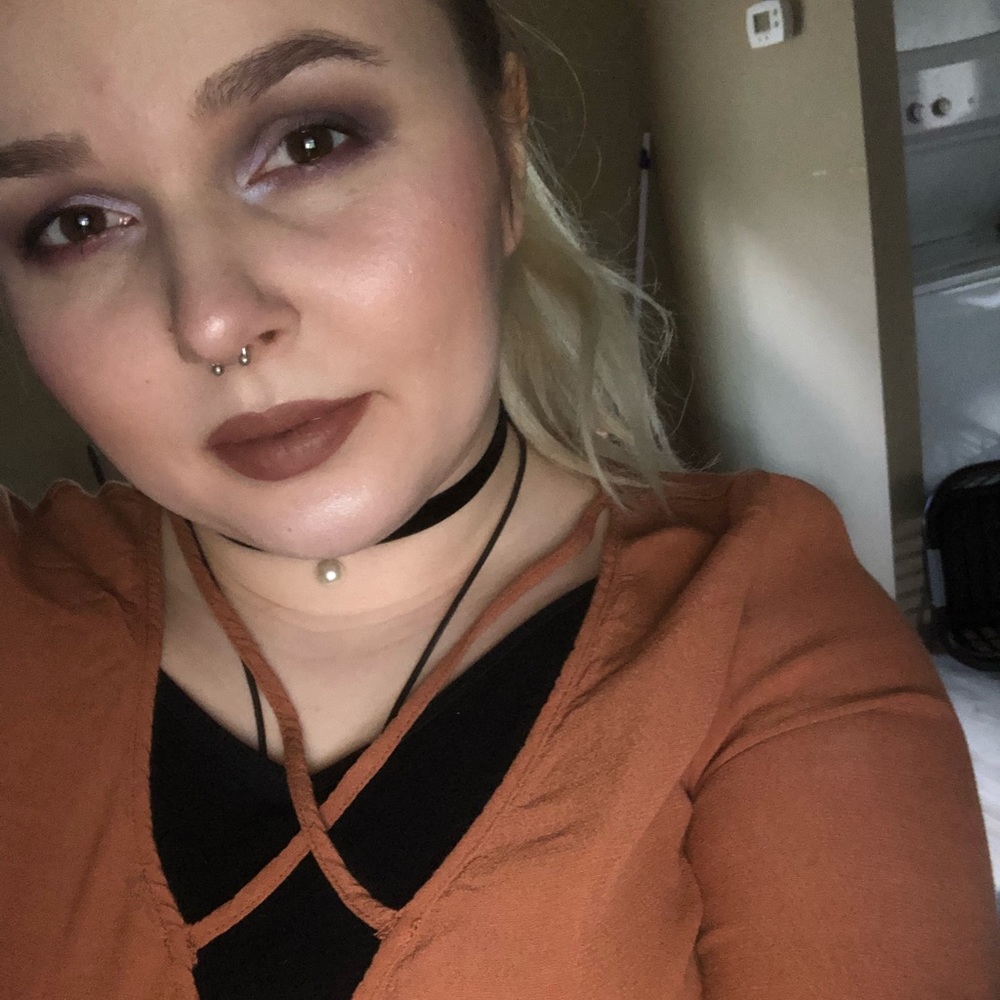 Meet your Posher, Emily